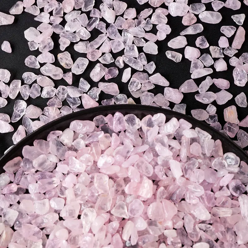 Gravier Quartz Rose Pierres naturelles en bol noir, 5-8mm, pour aquarium ou décoration.