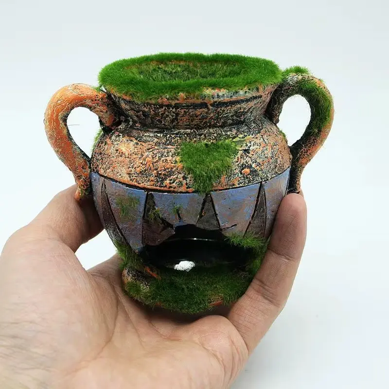 Déco aquarium résine vase antique brisé mousse verte