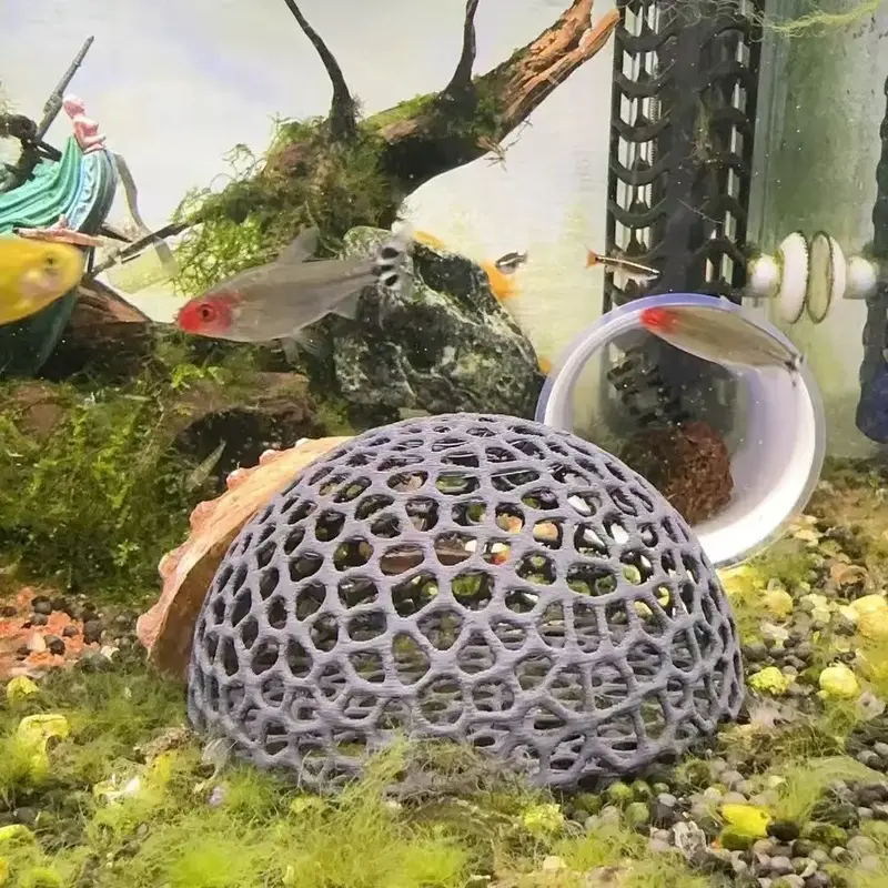 Déco Lot de 4 Boules en Plastique Différents Coloris Grottes pour Poissons